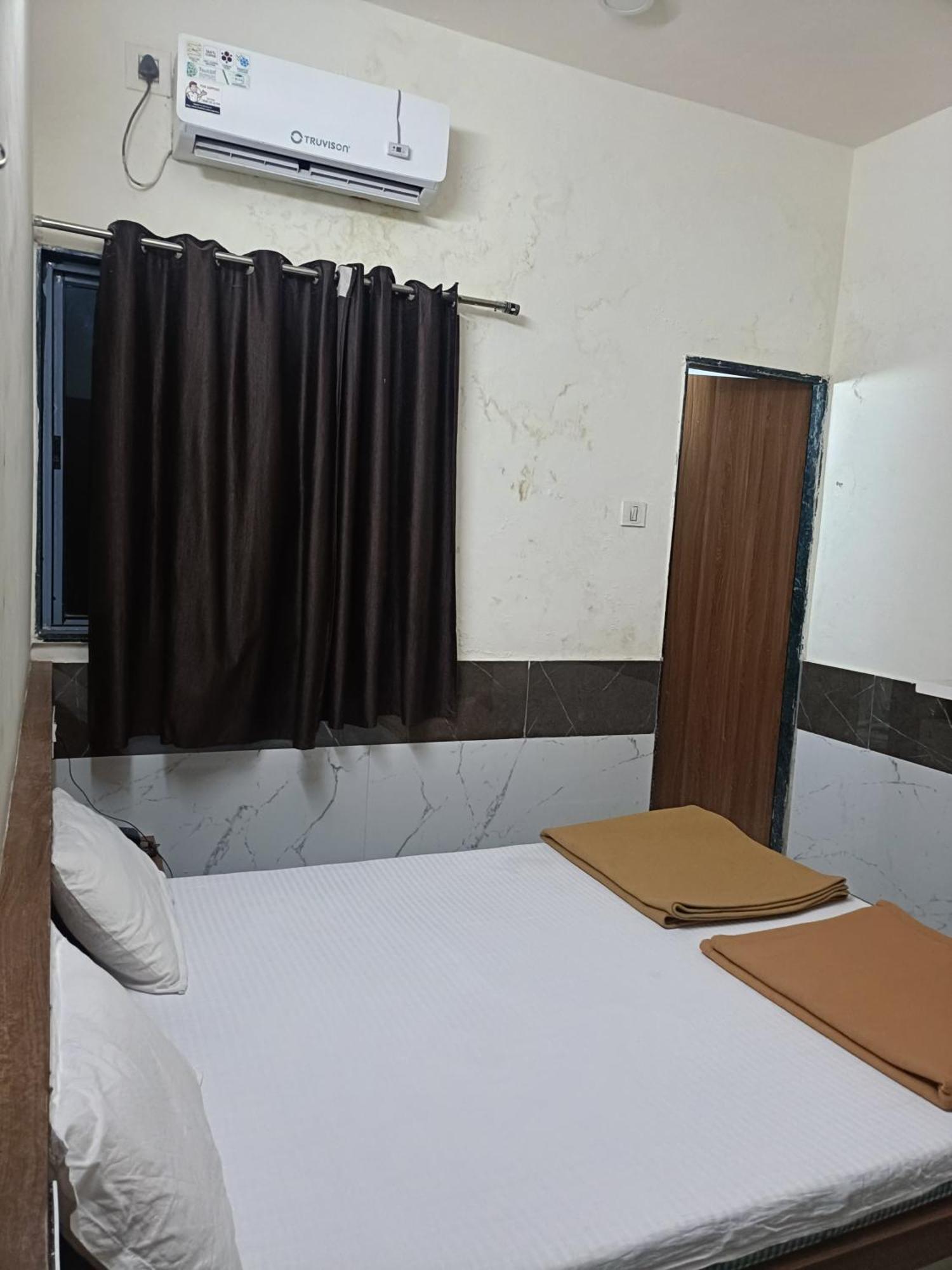 Hotel Mahalaxmi Dwarka  Exterior photo