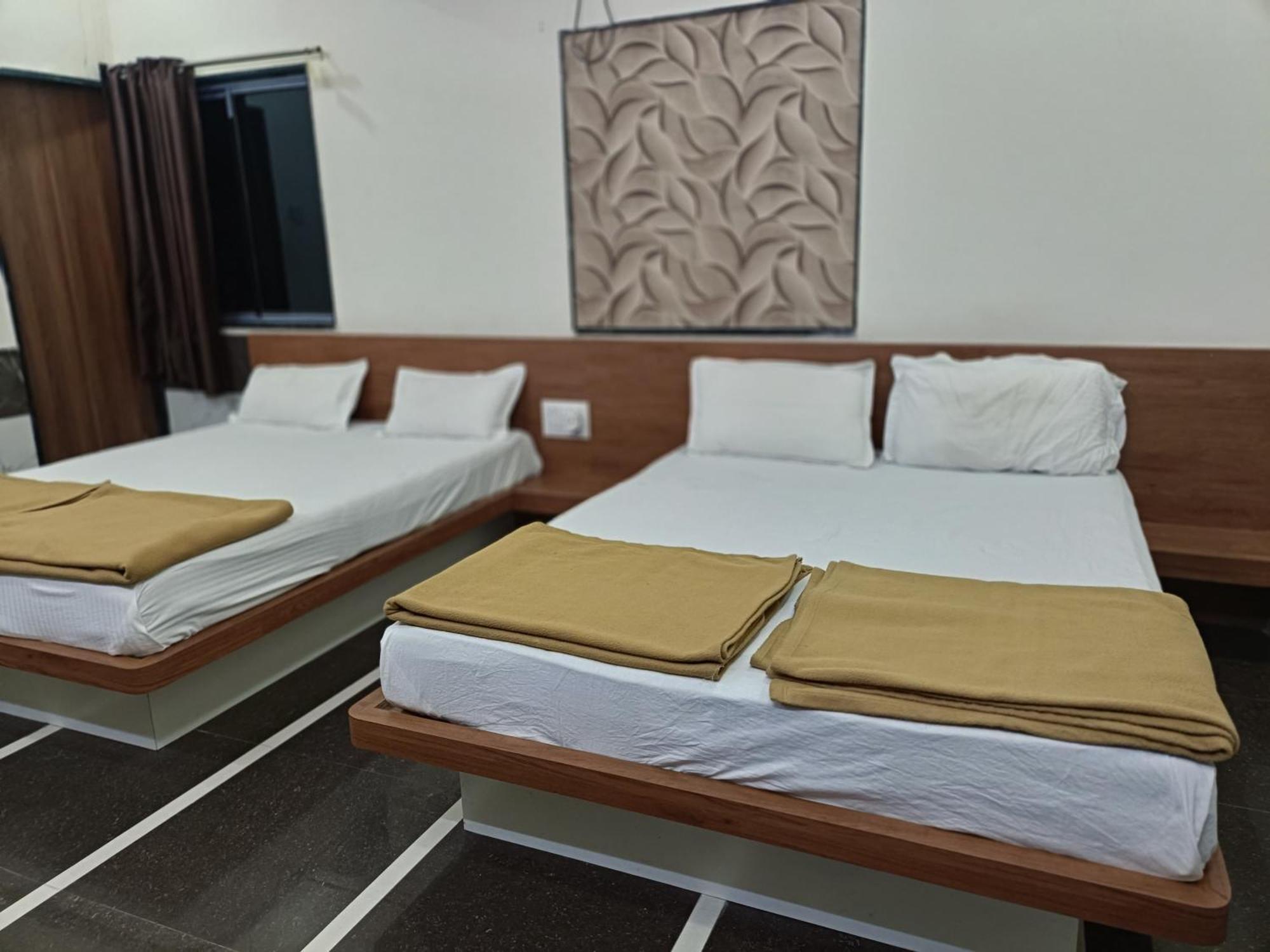 Hotel Mahalaxmi Dwarka  Exterior photo